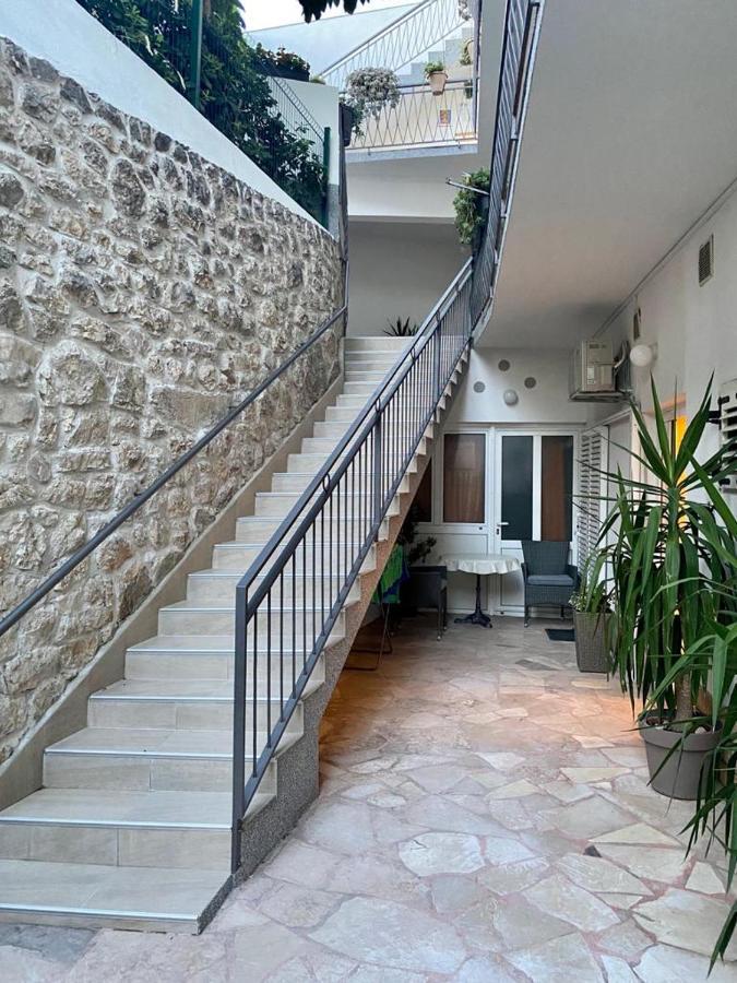 Mirjana Apartma Makarska