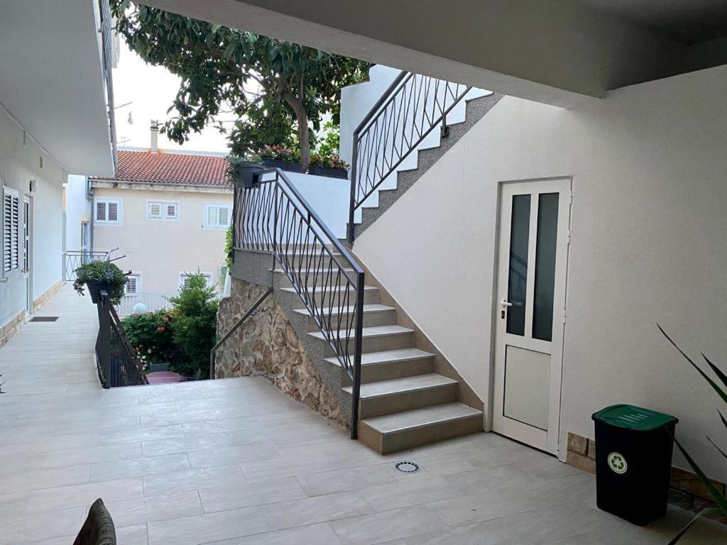 Mirjana Apartma Makarska